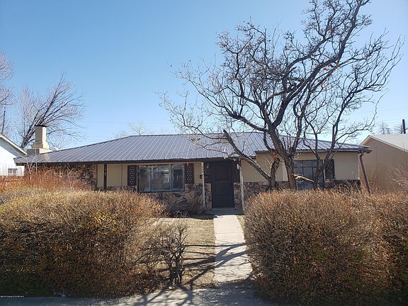 2nd image of 1604 N Laguna Ave