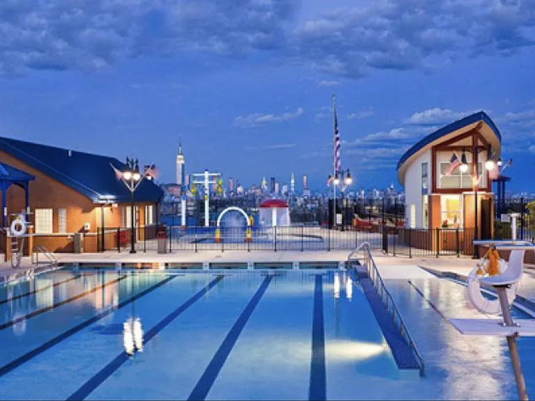 FIREFIGHTER'S MEMORIAL POOL w/NY SKYLINE VIEW