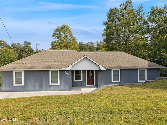 3rd image of 484 Perry Smith Ln