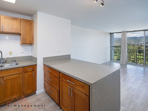 4th image of 949 Ala Nanala St APT 1101
