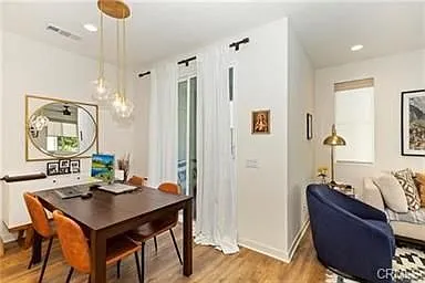868 Seville Ln — Photo 3