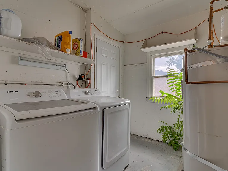 Laundry - shared with two other units