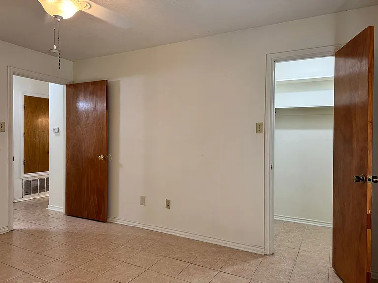 16048 Shoshone Dr — Photo 14