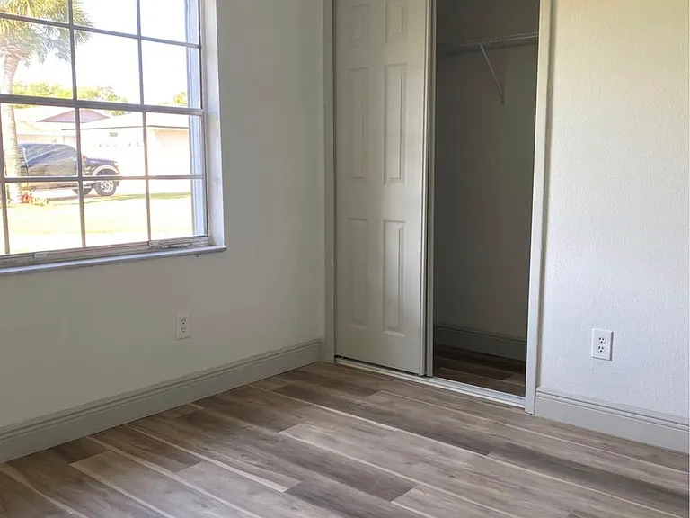 High Meadow Cir — Photo 12