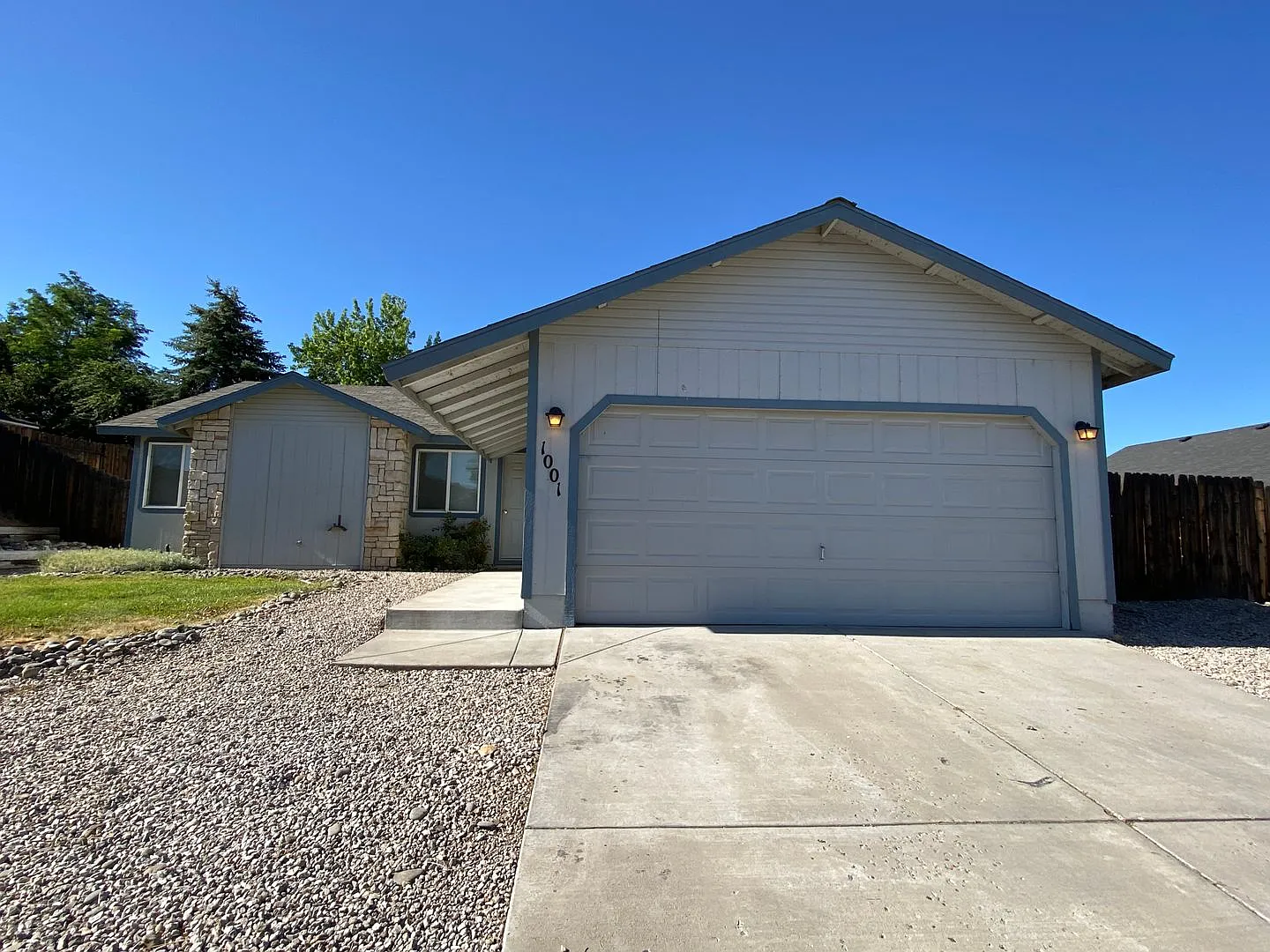 3/2/2 Home in Sunridge! — Photo 2