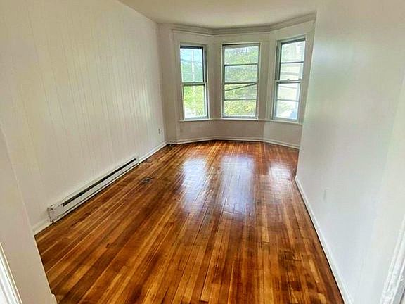 4th image of 534 Morris Ave #2
