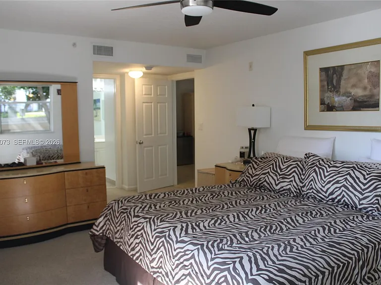 519 E Sheridan St #1082 — Photo 16