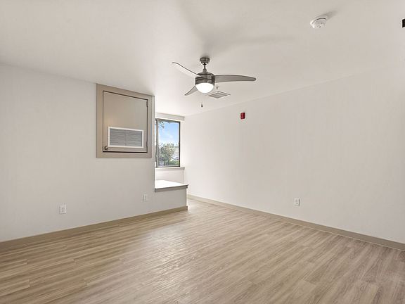 3rd image of 1127 Alderson Ave #W111