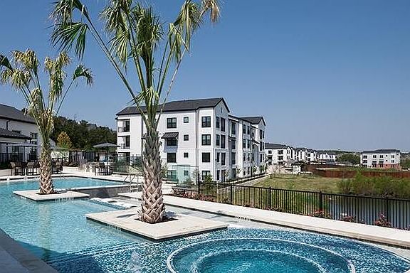 5th image of 1100 Hidden Valley Dr #B2