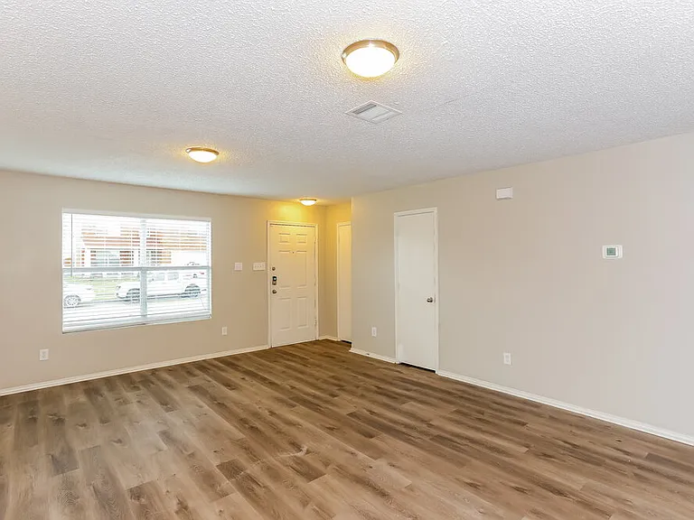 8304 Cutter Hill Ave — Photo 14