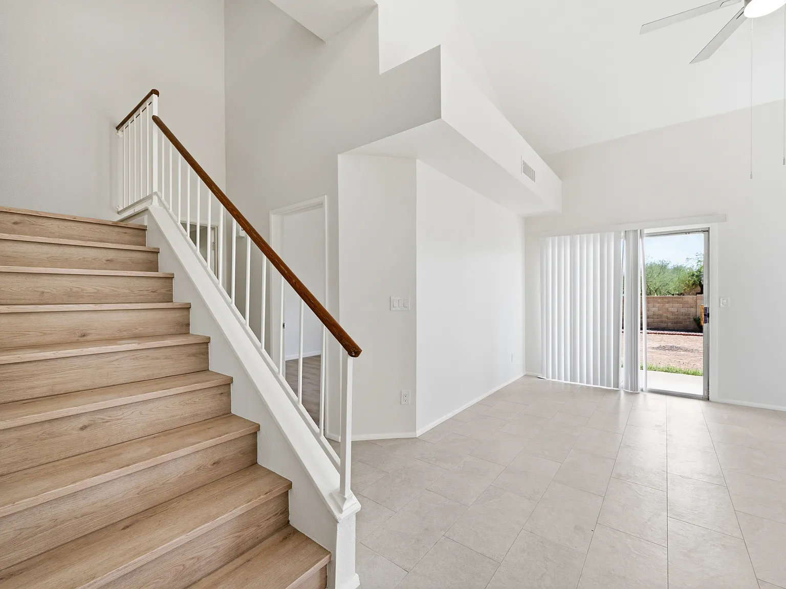 3 bed, 1313 sqft, $2,195 — Photo 2