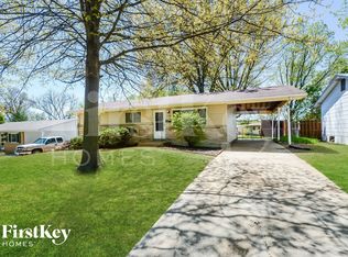 712 Undercliff Dr, Hazelwood, MO