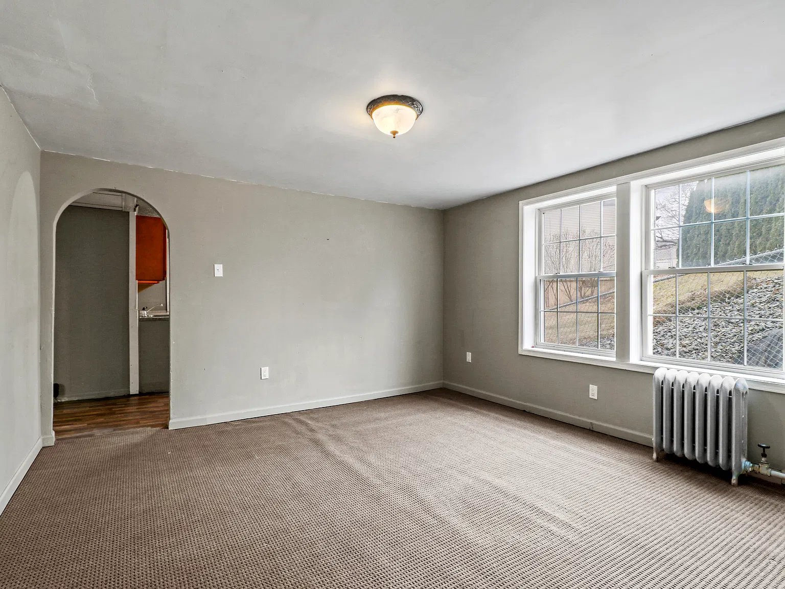 2 bed, 1000 sqft, $995 — Photo 2