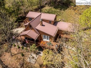 131 Pedros Rd, Grassy Creek, NC 28631