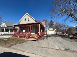 14 Pratt St, Rouses Pt, NY 12979