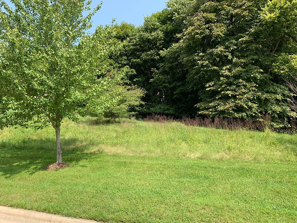 1st image of 451 Glyn Tawel Dr