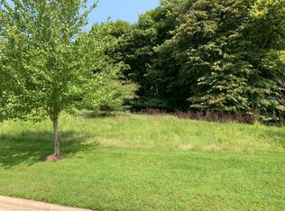 451 Glyn Tawel Dr, Granville, OH 43023
