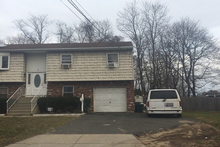 2nd image of 5 Rosewood Ave