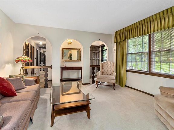 4th image of 3025 S Kendall Dr