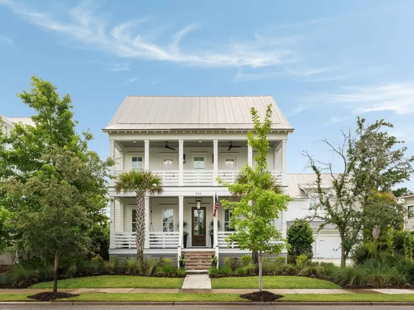 544 Lesesne St, Daniel Island, SC 29492