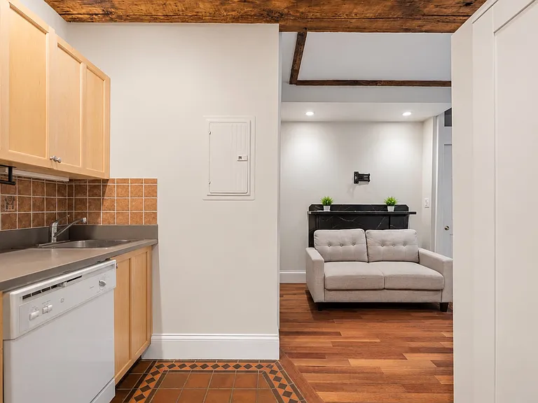 53 Hancock St #1 — Photo 4