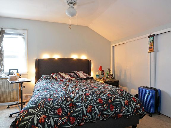 2nd image of 2890 Irving Ave S #3