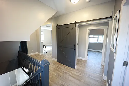 2102 Broadway Ave #1 Photo 1