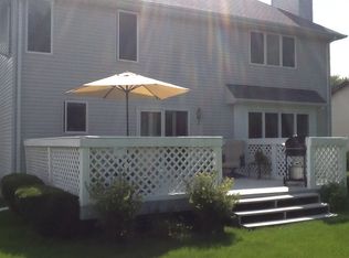 6148 Thorncliff Dr, Swartz Creek, MI 48473
