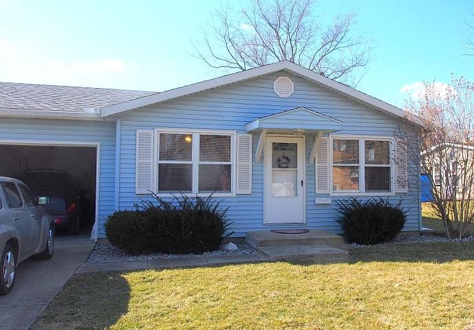 1st image of 223 Sullivan Ave