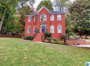 1800 Strawberry Ln, Hoover, AL 35244