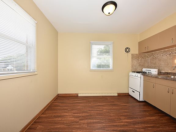 4th image of 7600 W Melvina St #3
