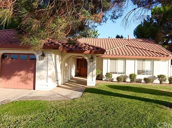 2nd image of 18495 Colonial Ct