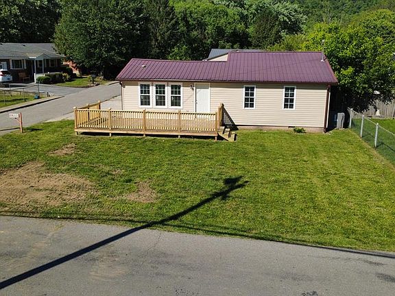 2nd image of 118 Wells Dr