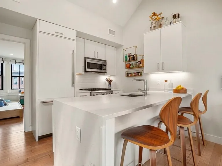 613 Tremont St #4 — Photo 9