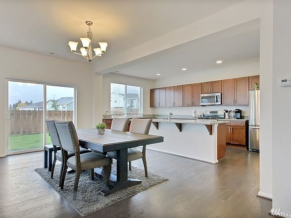 5th image of 19505 18th Avenue Ct E