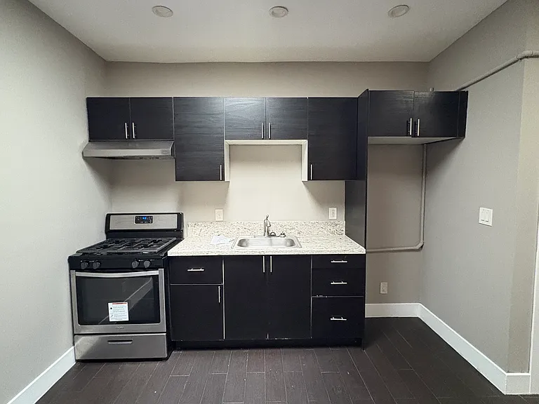 107 S Indiana St #7 — Photo 7