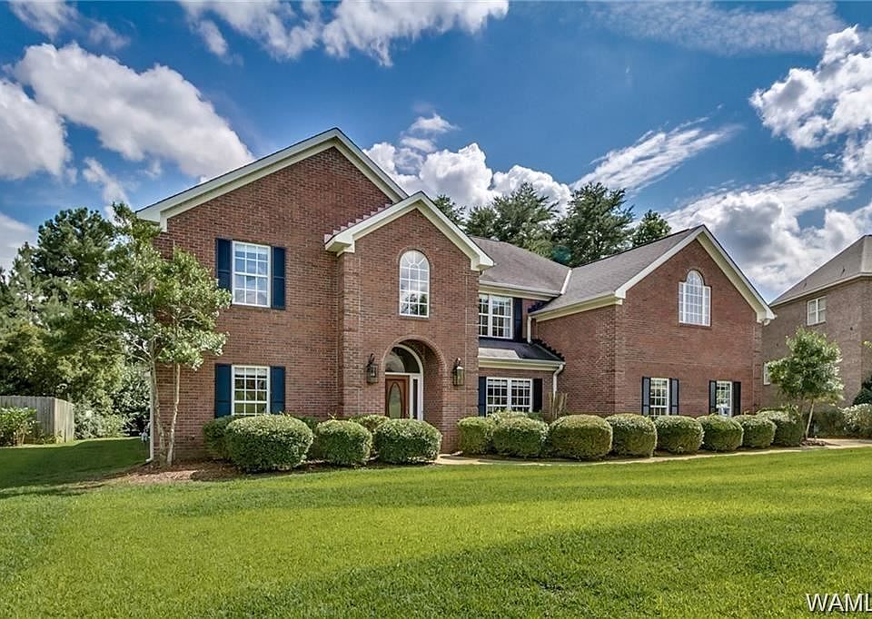 1st image of 2714 Lake Crest Dr