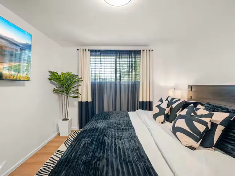 4505 Linden Ave N #202 — Photo 8