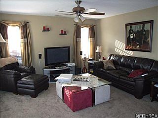 4th image of 2025 Foxglove Ln #A17-03