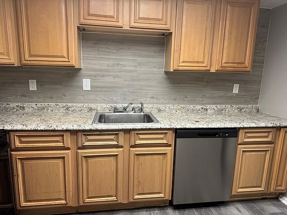 4th image of 12103 Dove Cir