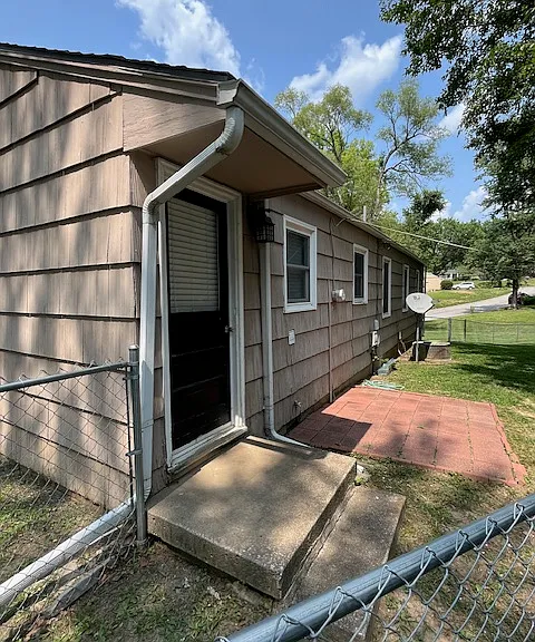 8015 Outlook Dr — Photo 31