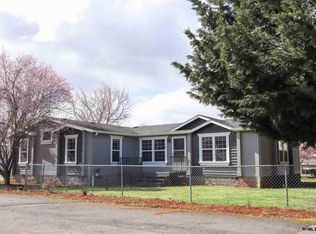 4465 Long St, Sweet Home, OR 97386