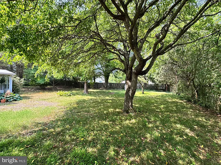 11940 Galaxy Ln — Photo 7
