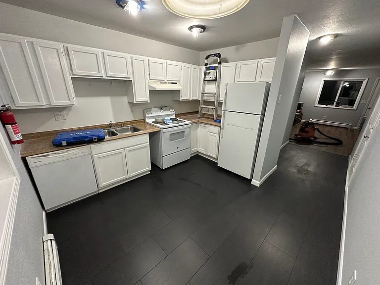 1301 Balfour Dr #3 — Photo 4