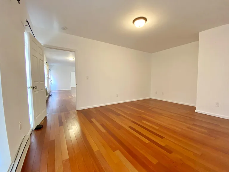 701 Chestnut St #4R — Photo 18