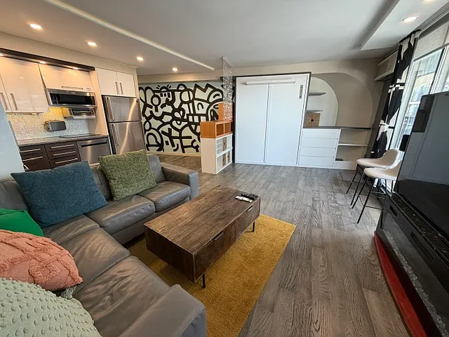 300 N State St #4326 — Photo 4