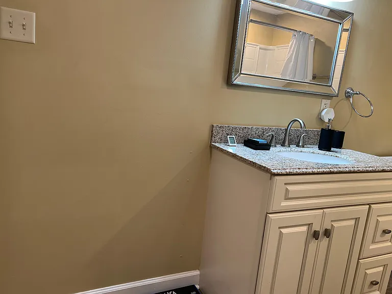 101 Maple St #1 — Photo 5
