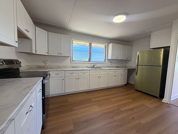 2nd image of 3816 Lower Honapiilani Rd