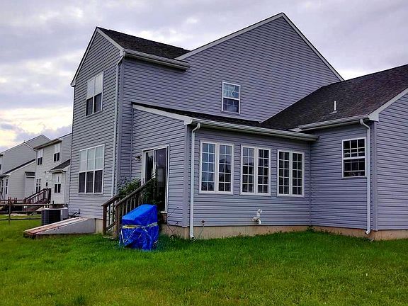 2nd image of 428 Christiana River Dr