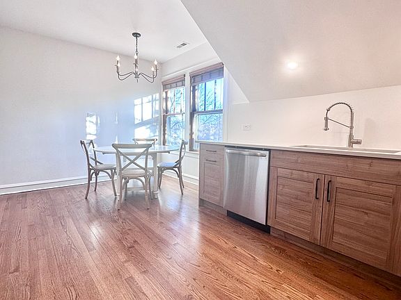 4th image of 6258 N Leona Ave #2